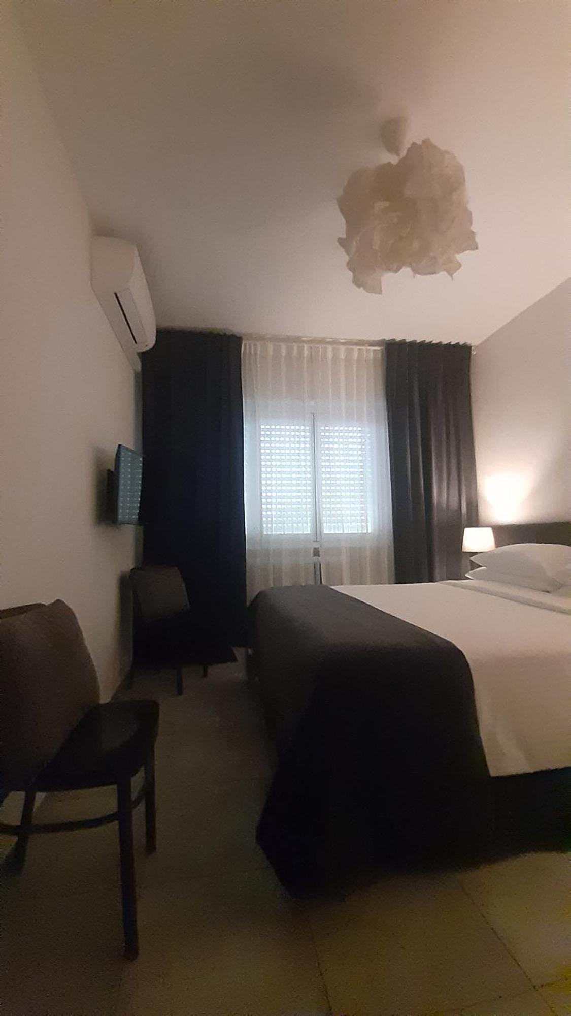 La Duchessa Hotel Alba  Bagian luar foto